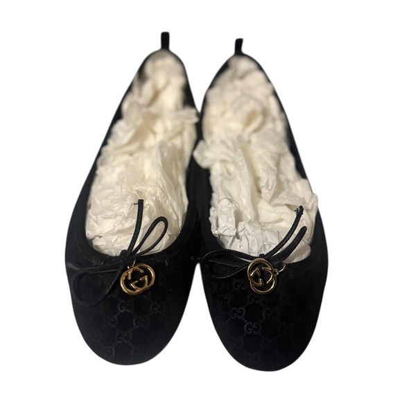 Gucci Black Women's Loafers with Gold Accent. good condition condition - Picture 3 of 16